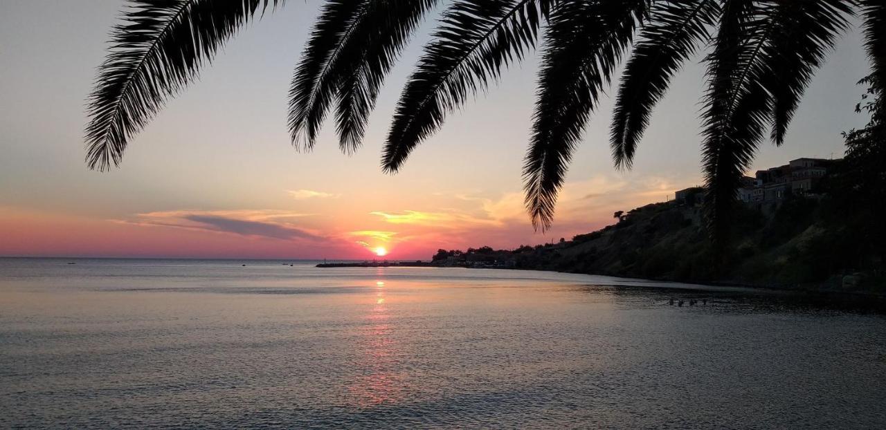 Triena Rooms Mithimna Dış mekan fotoğraf